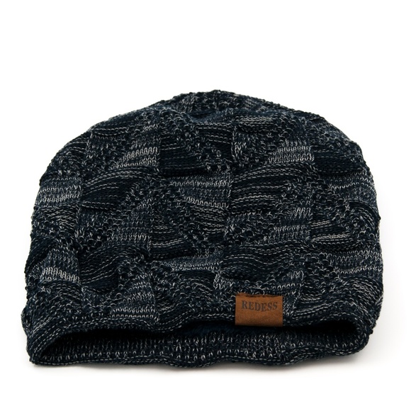 Redess Beanie & Scarf Set - Picture 3 of 6